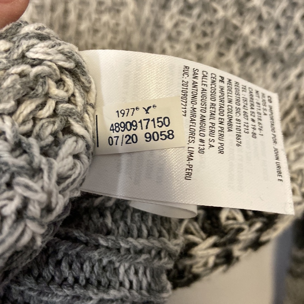 American Eagle Outfitters Oversized Loose Knit Stripe Crewneck Cardigan Small - Picture 6 of 6